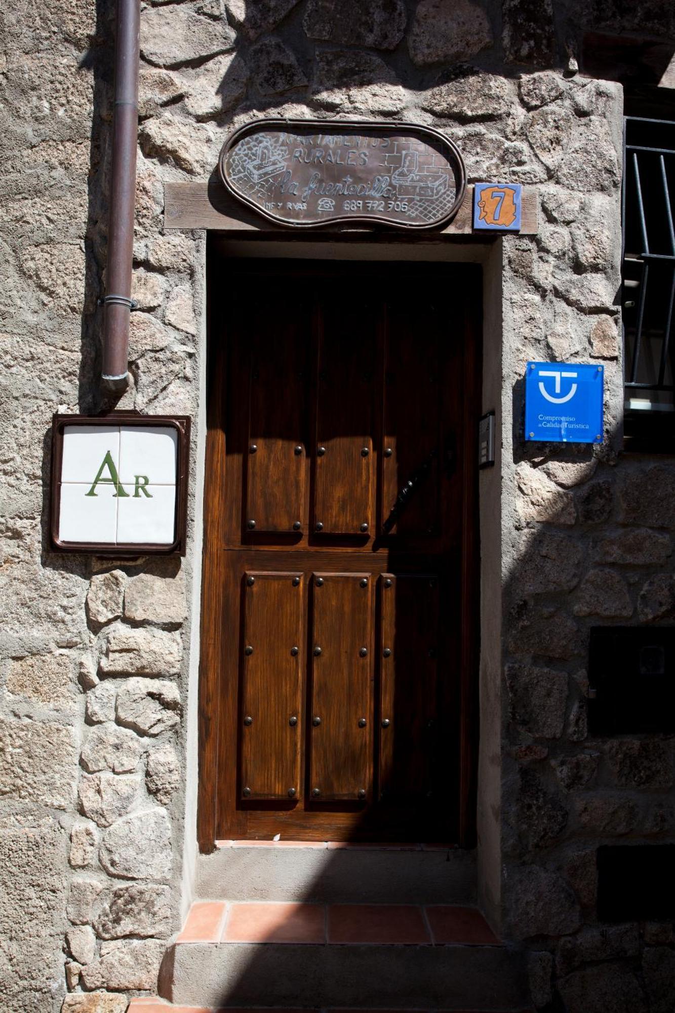 Apartamentos Rurales "La Fuentecilla" Banos De Montemayor Exterior photo